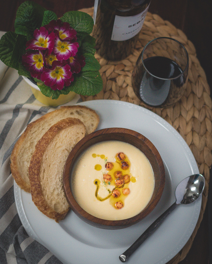 Recipe for easy sous vide parsnip chickpea soup.
